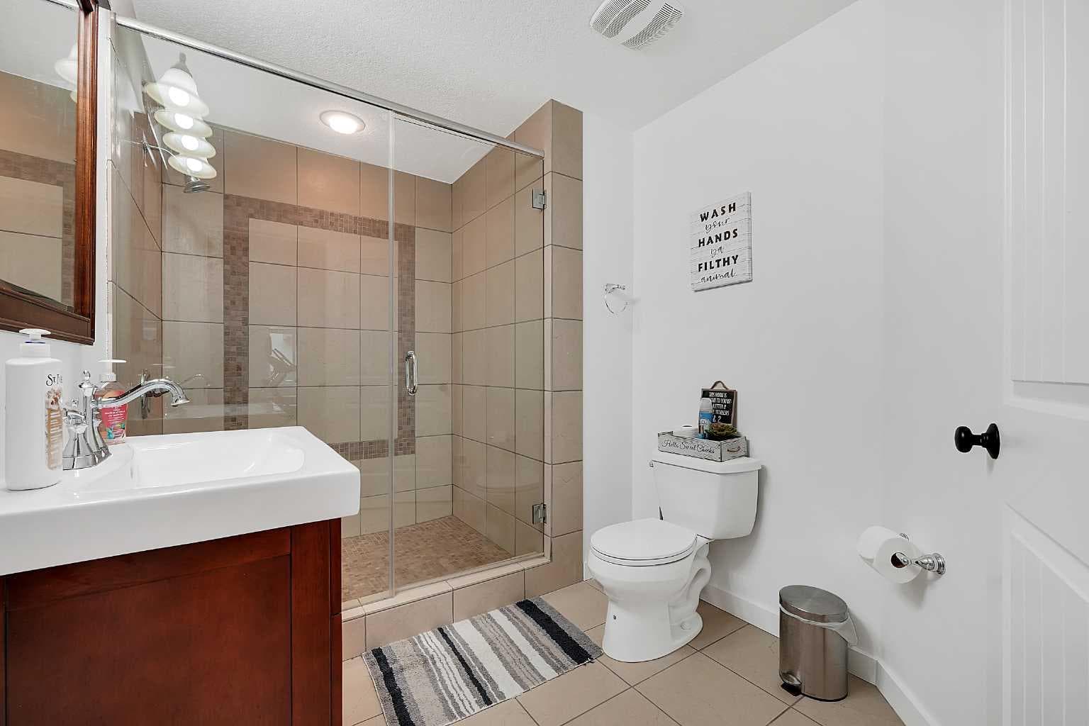 6 Aspen Stone Mews SW