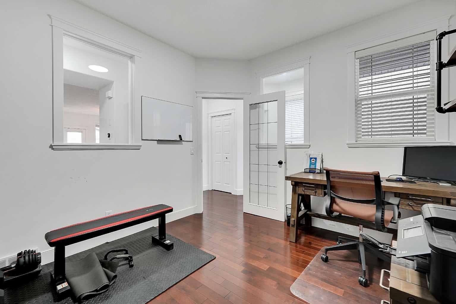 6 Aspen Stone Mews SW