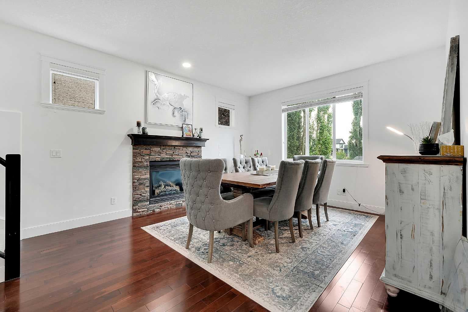 6 Aspen Stone Mews SW