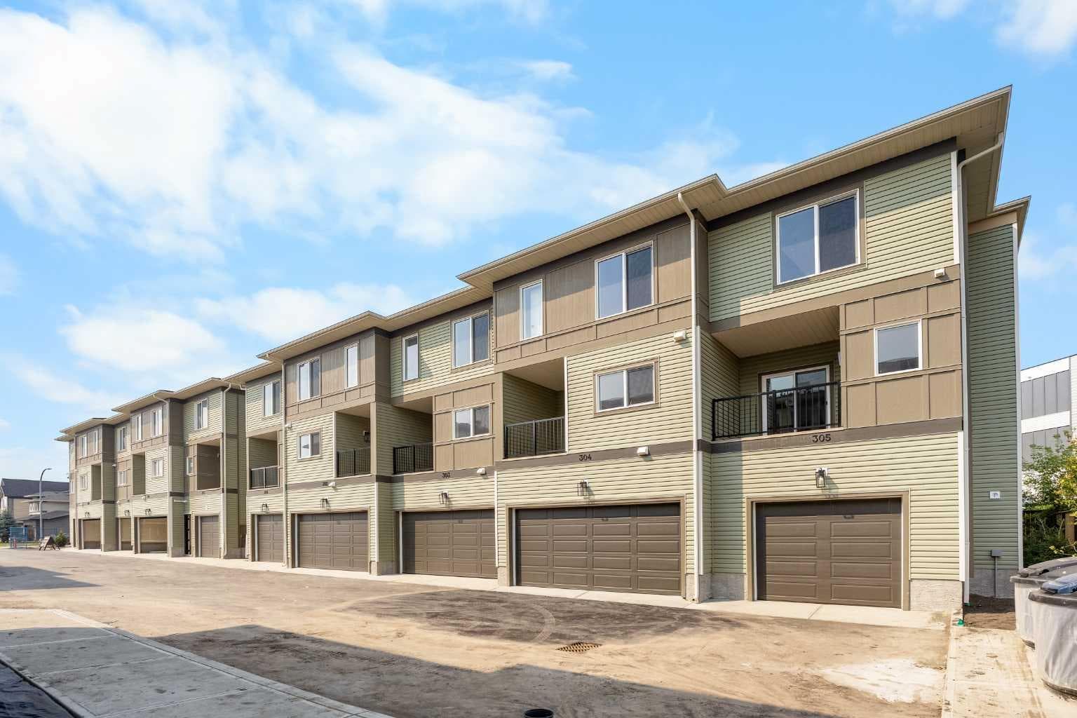 305, 67 Panatella Square NW