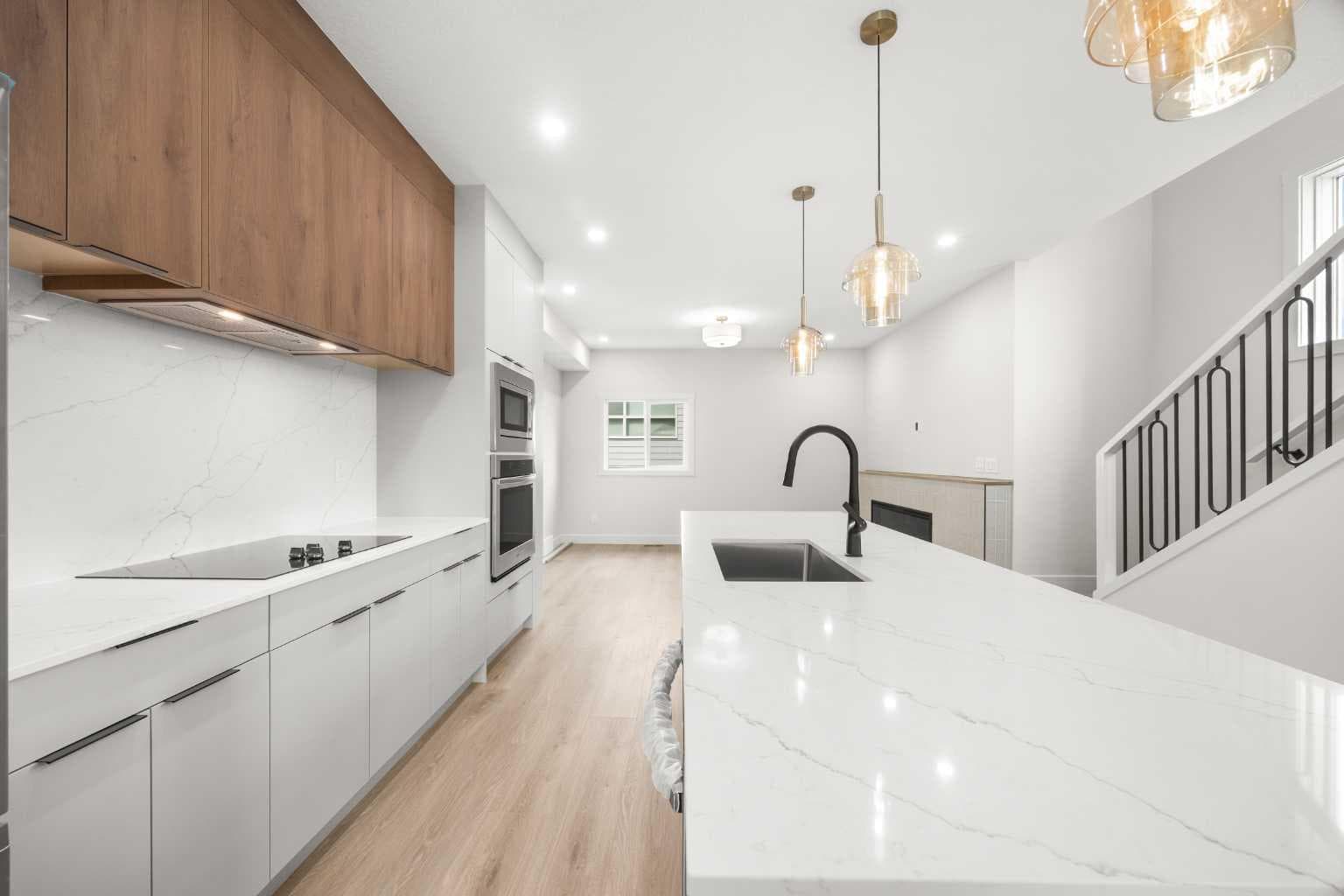 305, 67 Panatella Square NW