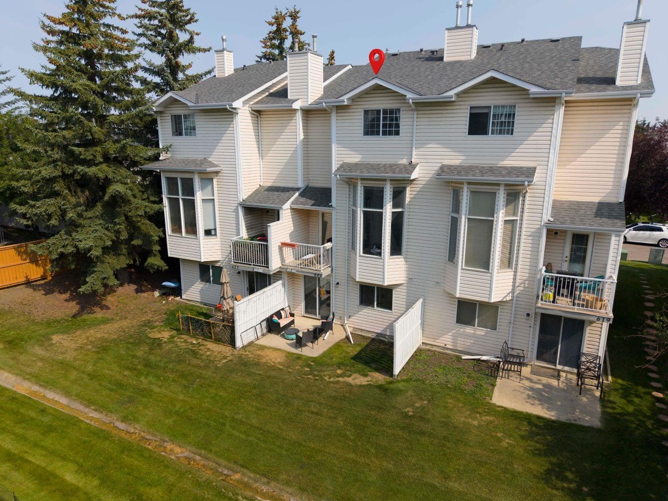 623 Hawkstone Manor NW