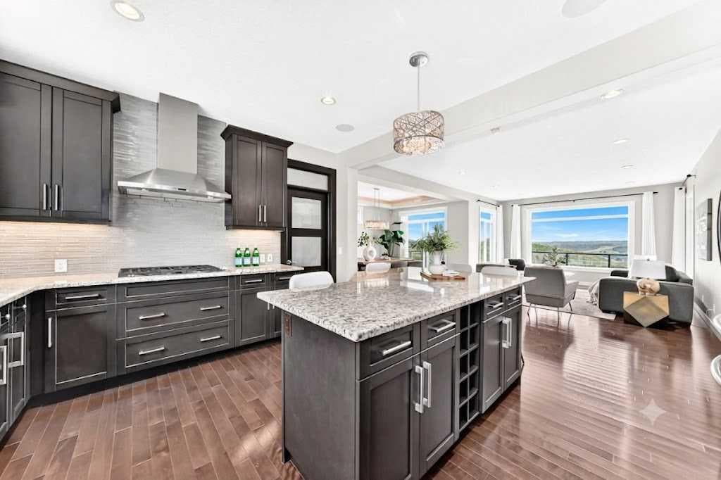 96 Cranarch Heights SE