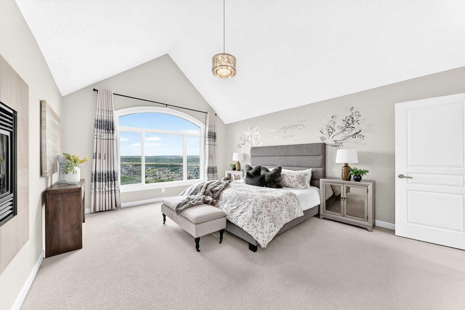 96 Cranarch Heights SE