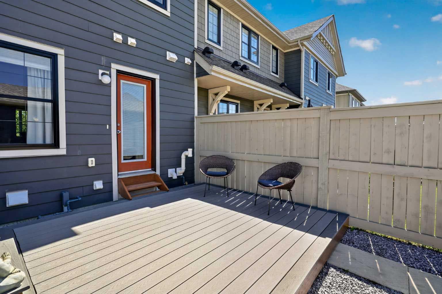 19 Marine Drive SE