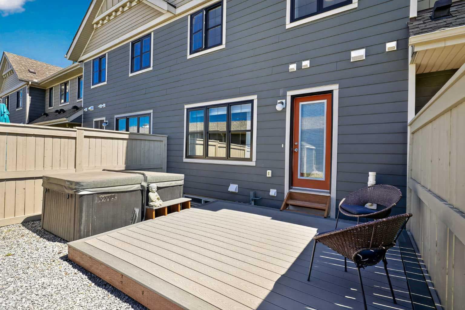19 Marine Drive SE