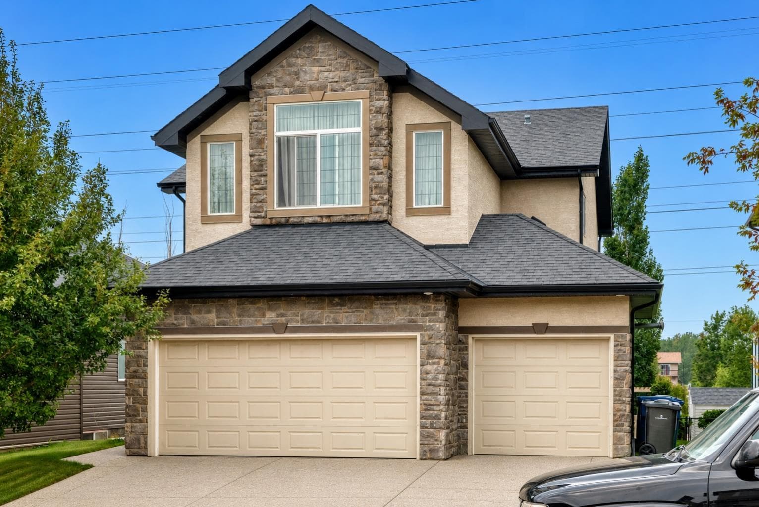 212 ASPENMERE Close 