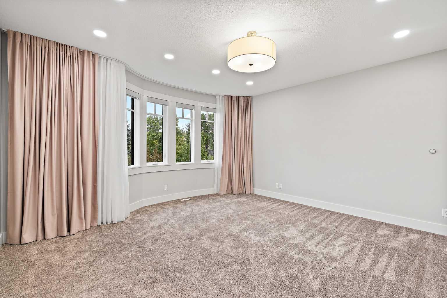216 Aspen Summit Bay SW