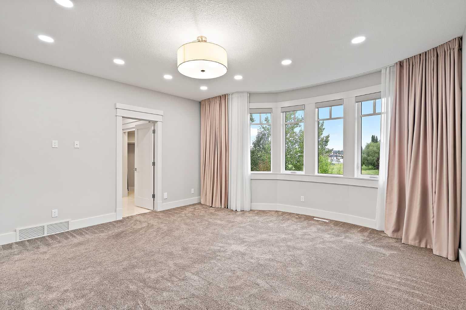 216 Aspen Summit Bay SW