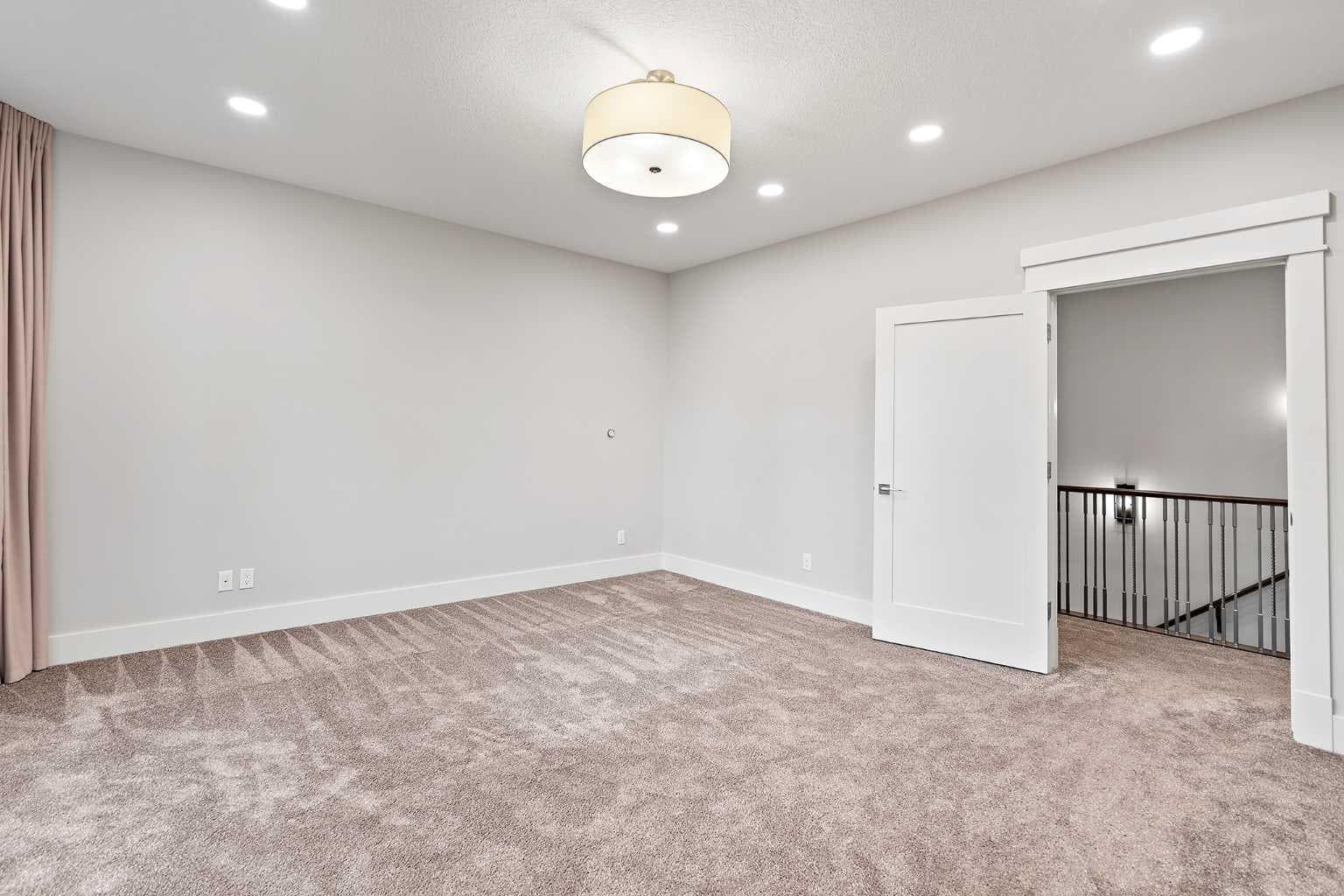 216 Aspen Summit Bay SW