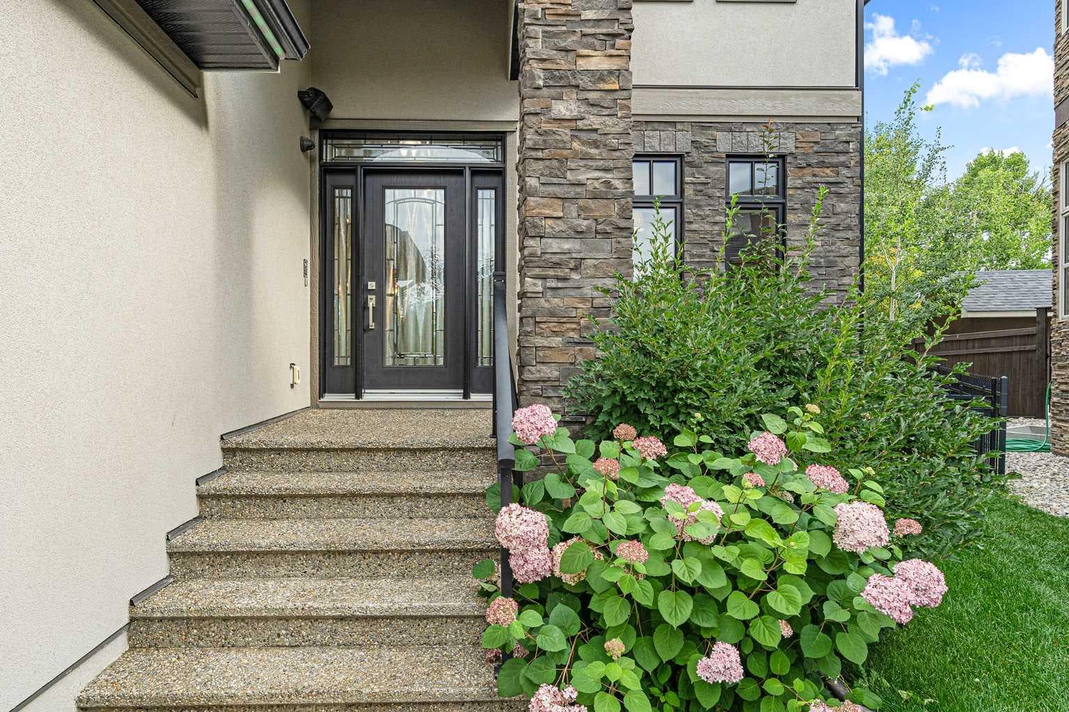 216 Aspen Summit Bay SW