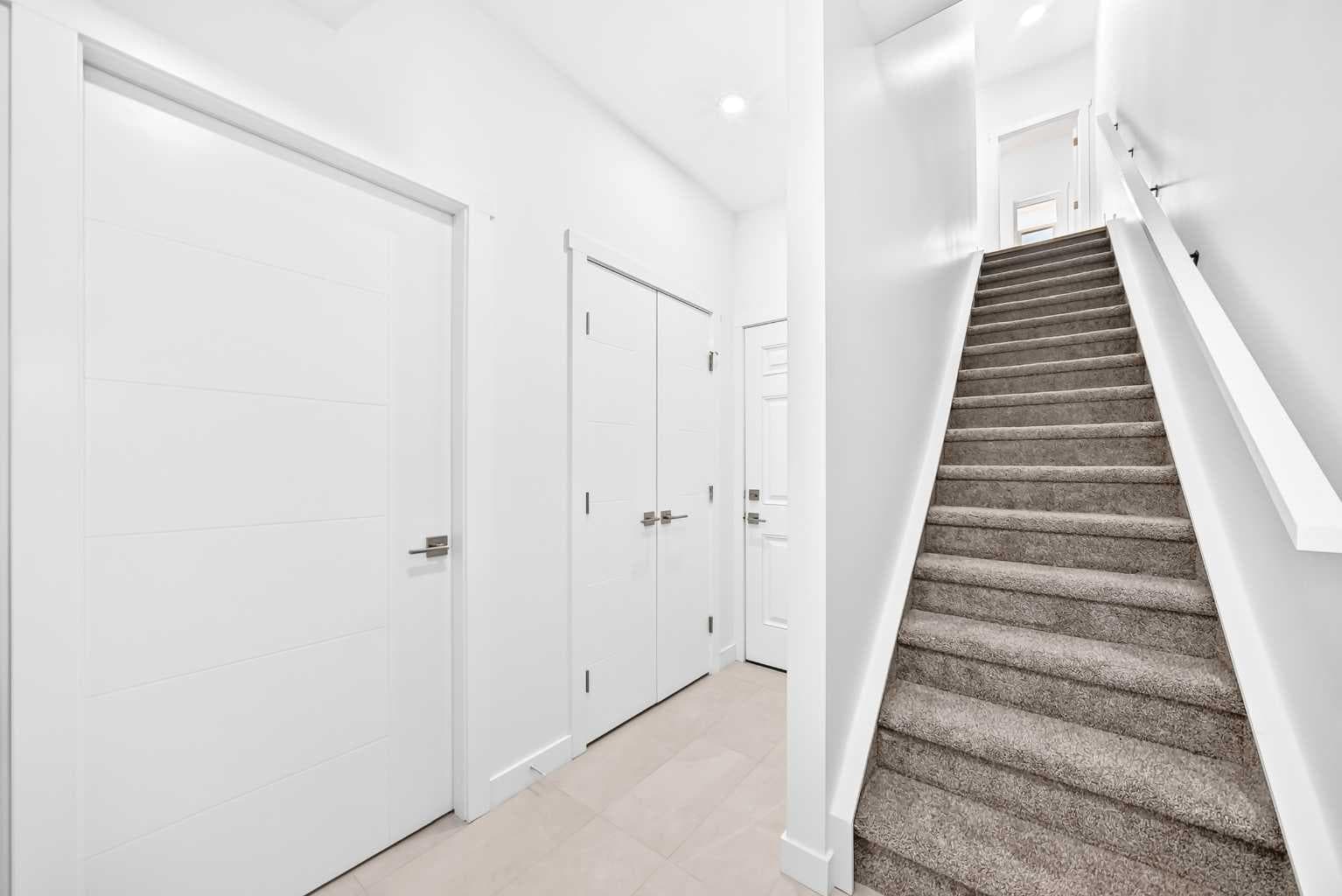 96, 145 Chelsea Mews 