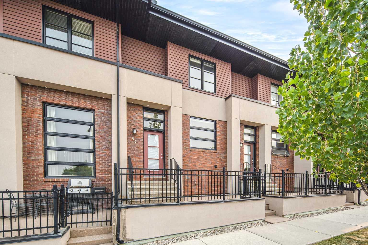 83 Aspen Hills Green SW