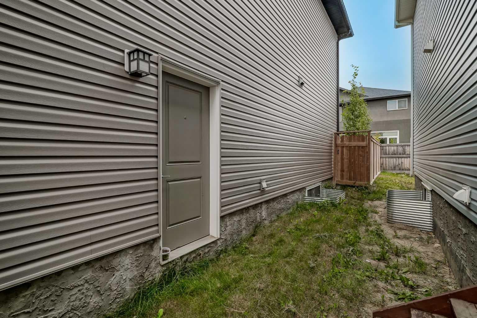 439 Bayview Way SW