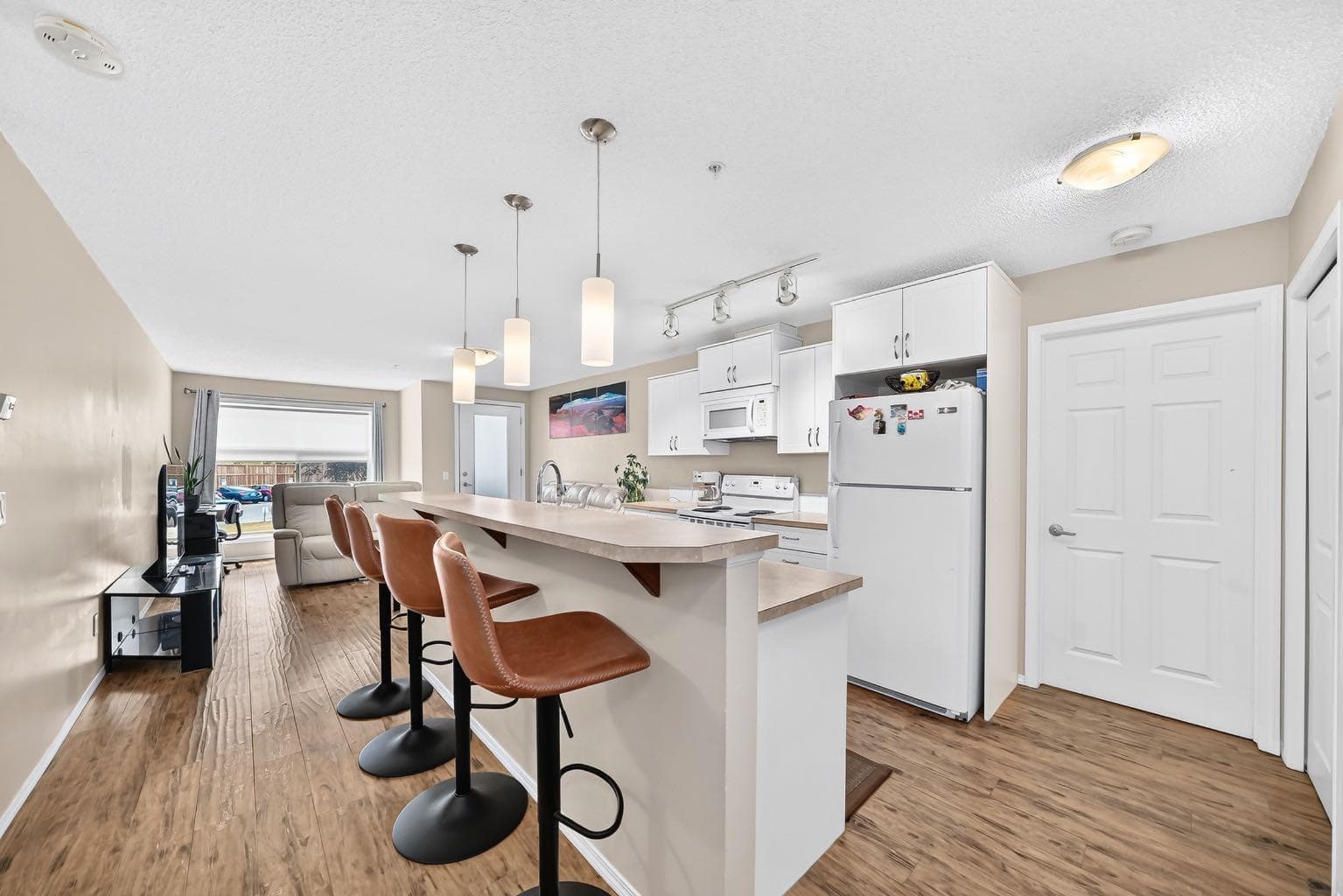 2133, 700 Willowbrook Road NW