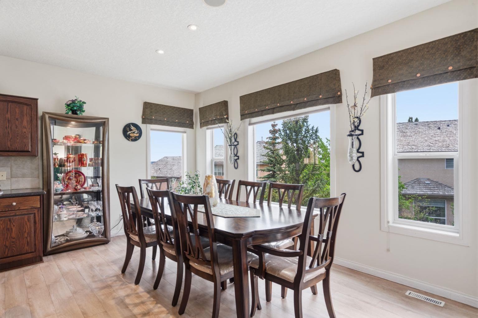 21 Royal Ridge Hill NW