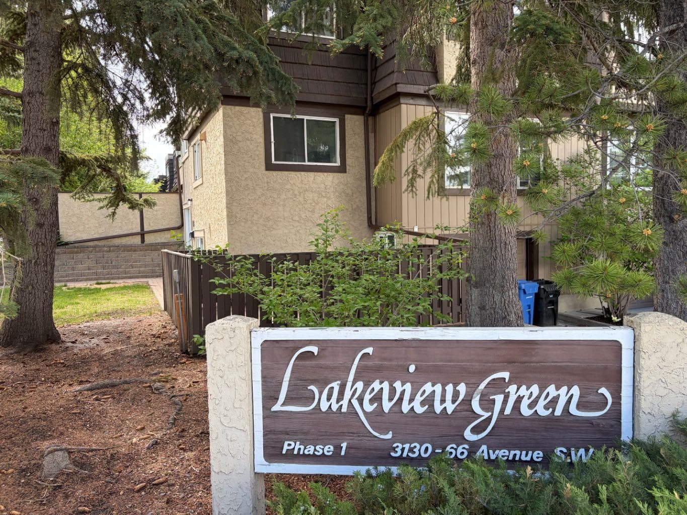 104, 3130 66 Avenue SW