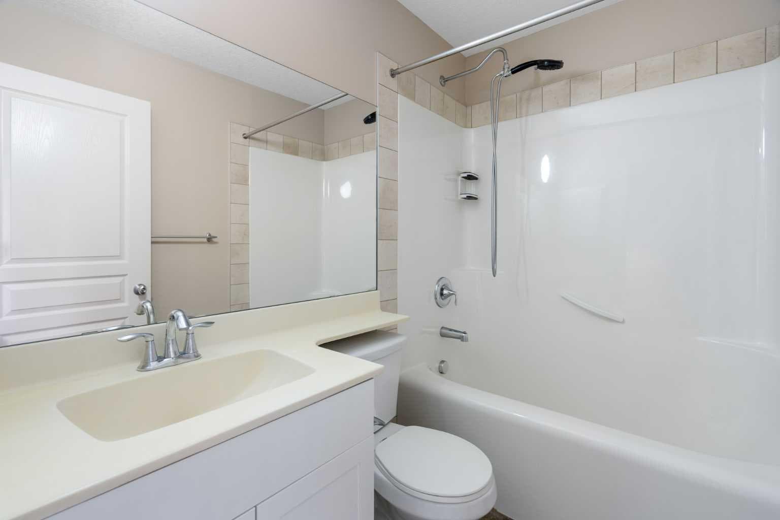 2449 Ravenswood View SE