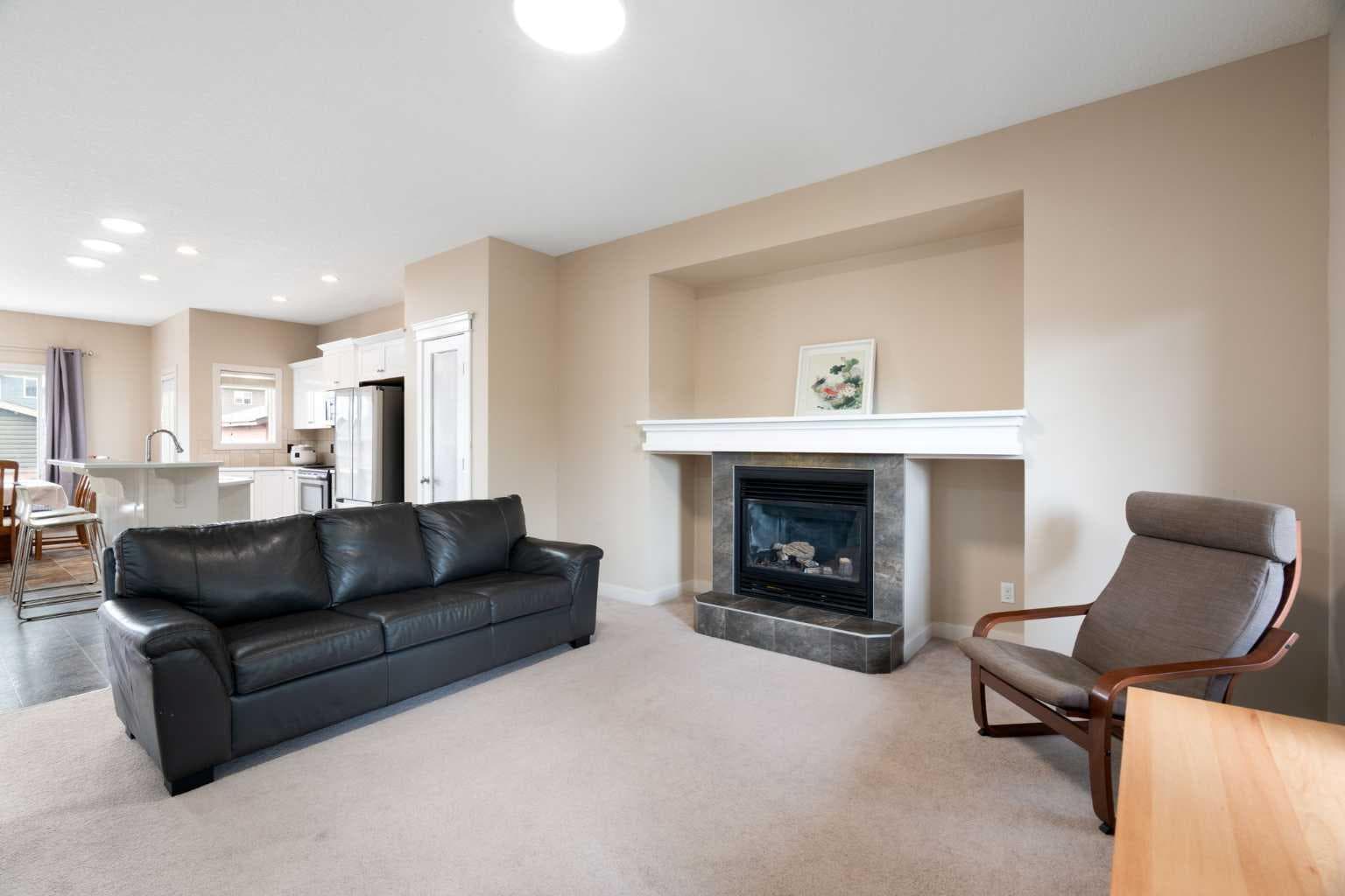 2449 Ravenswood View SE