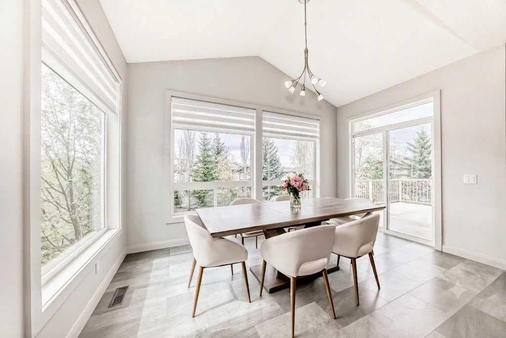 11 Cresthaven Bay SW