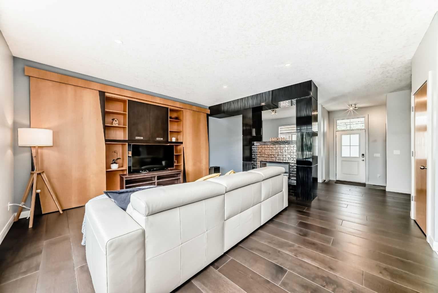 11 Cresthaven Bay SW