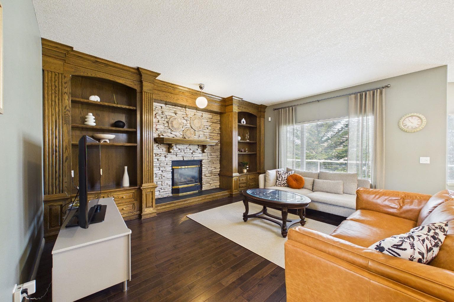 15 Royal Crest Terrace NW