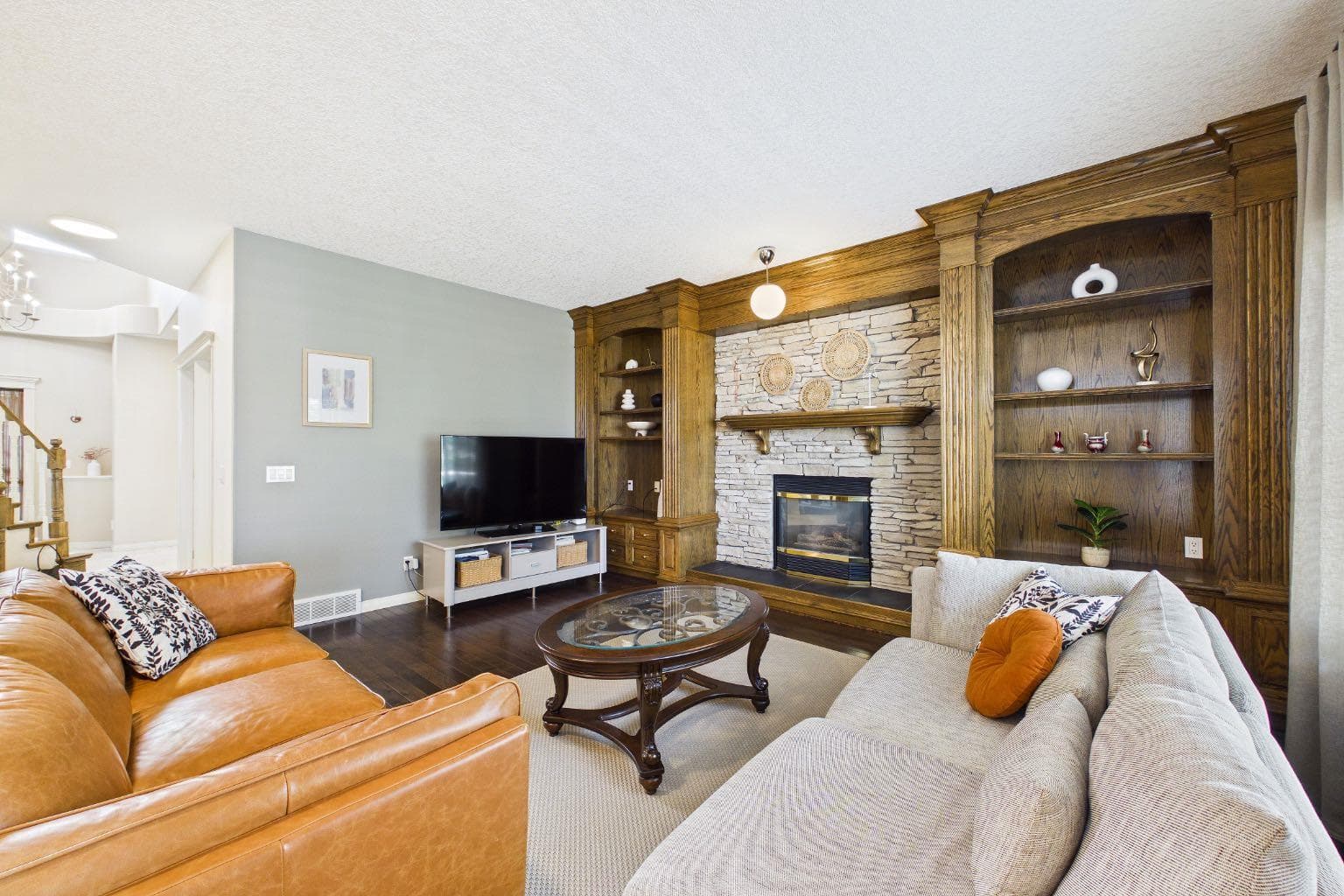 15 Royal Crest Terrace NW
