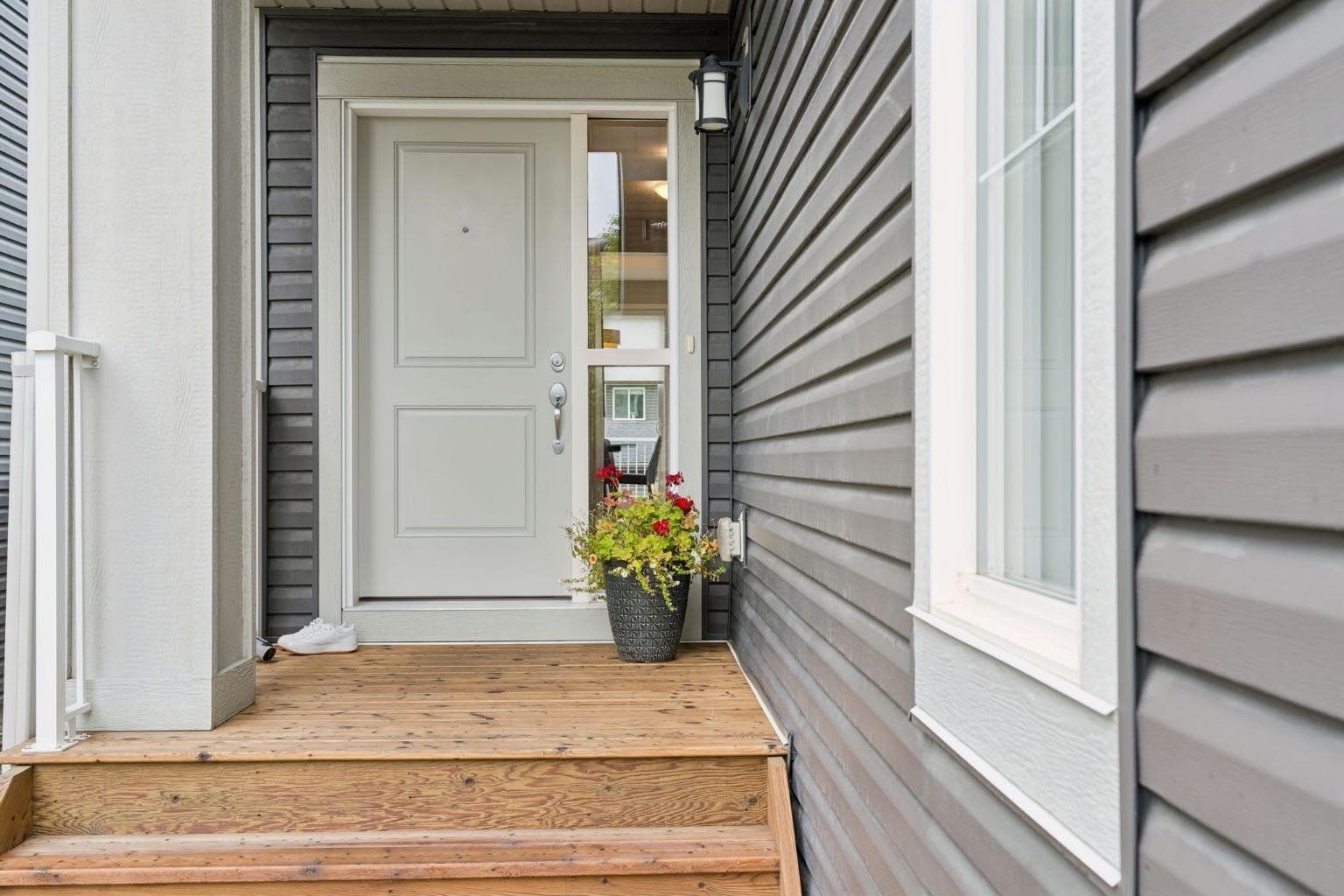 4 Emberside Place 
