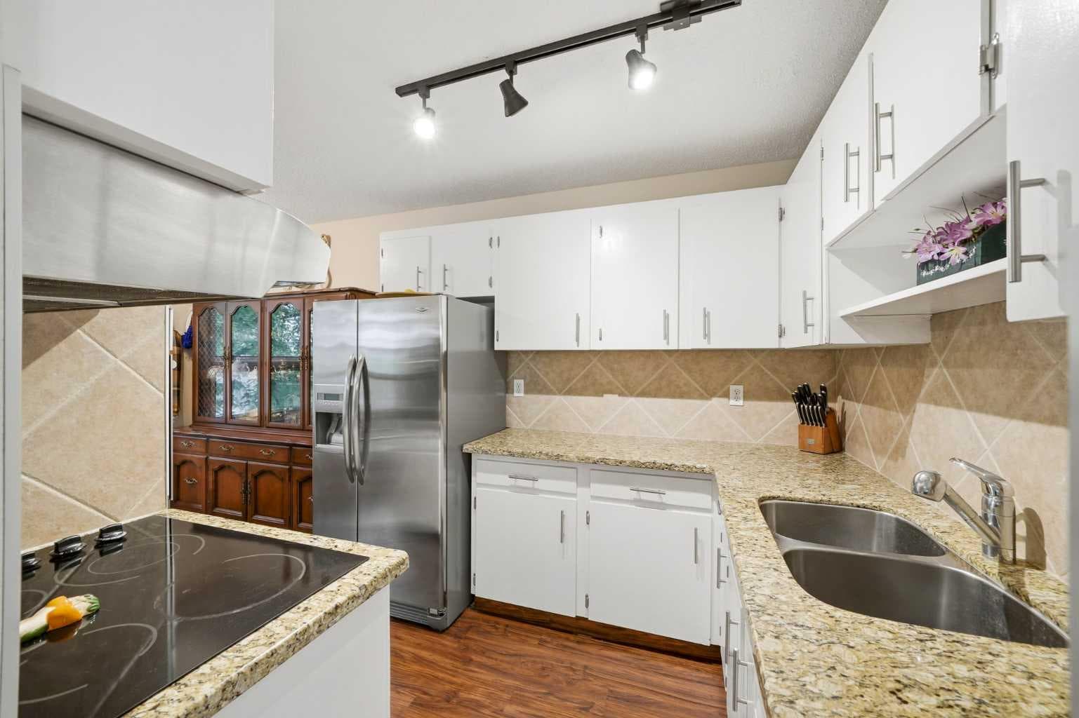 26, 5400 Dalhousie Drive NW
