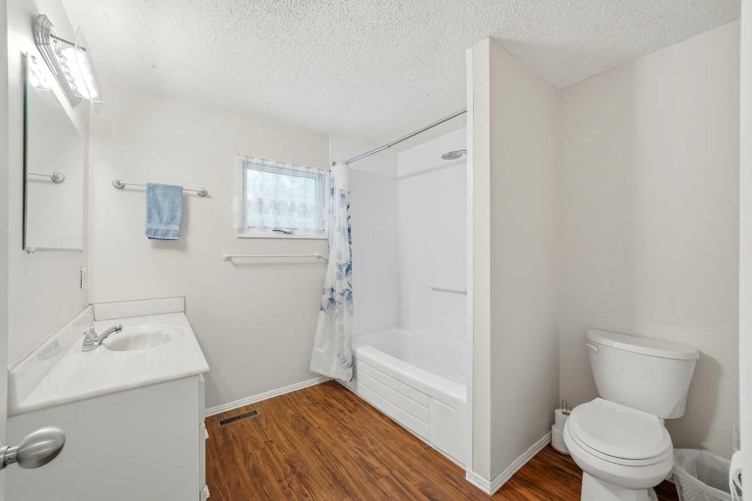 26, 5400 Dalhousie Drive NW