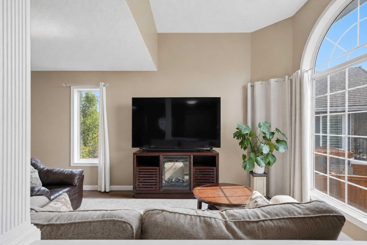 122 Sceptre Close NW