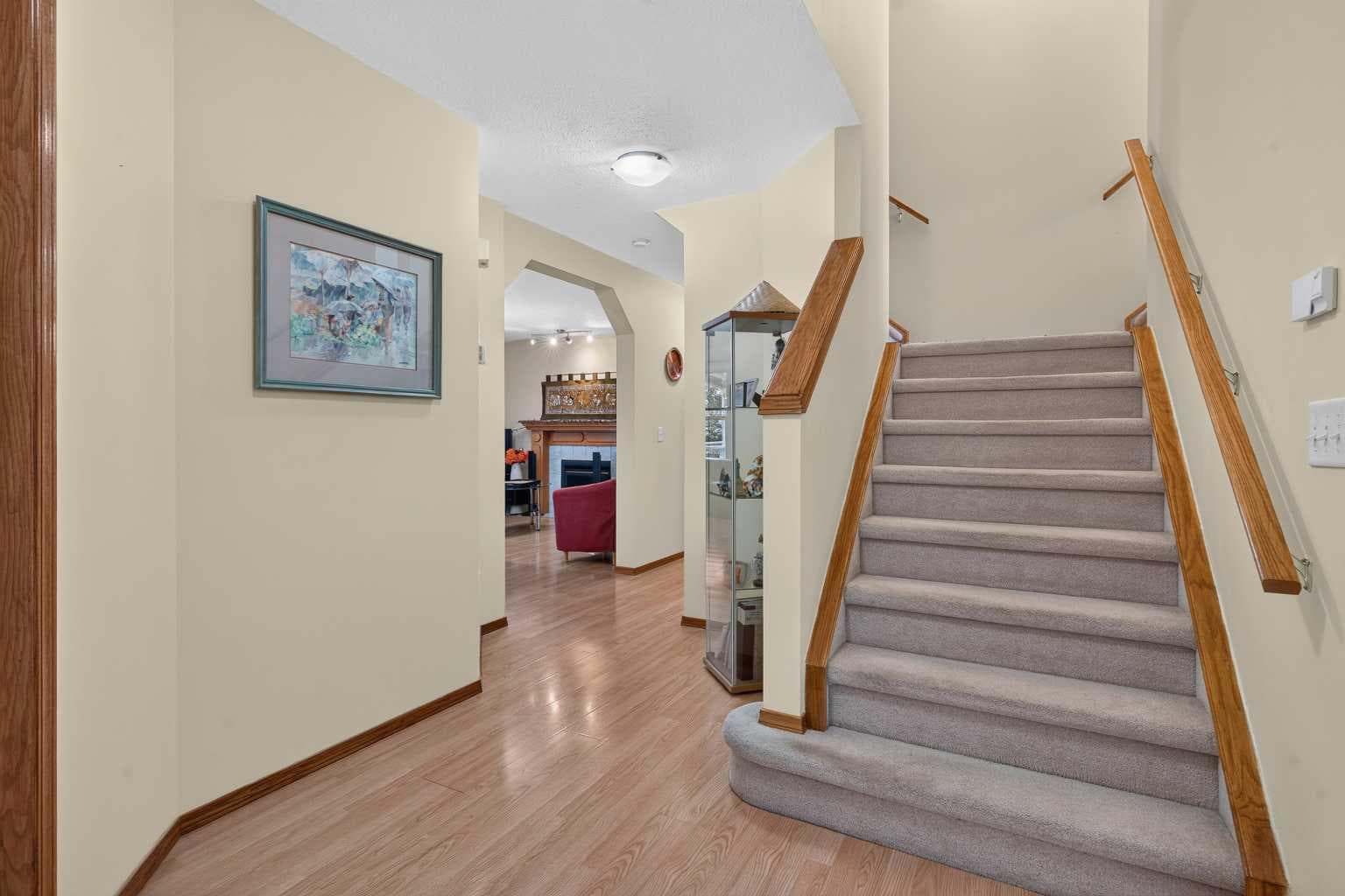 45 Arbour Crest Terrace NW