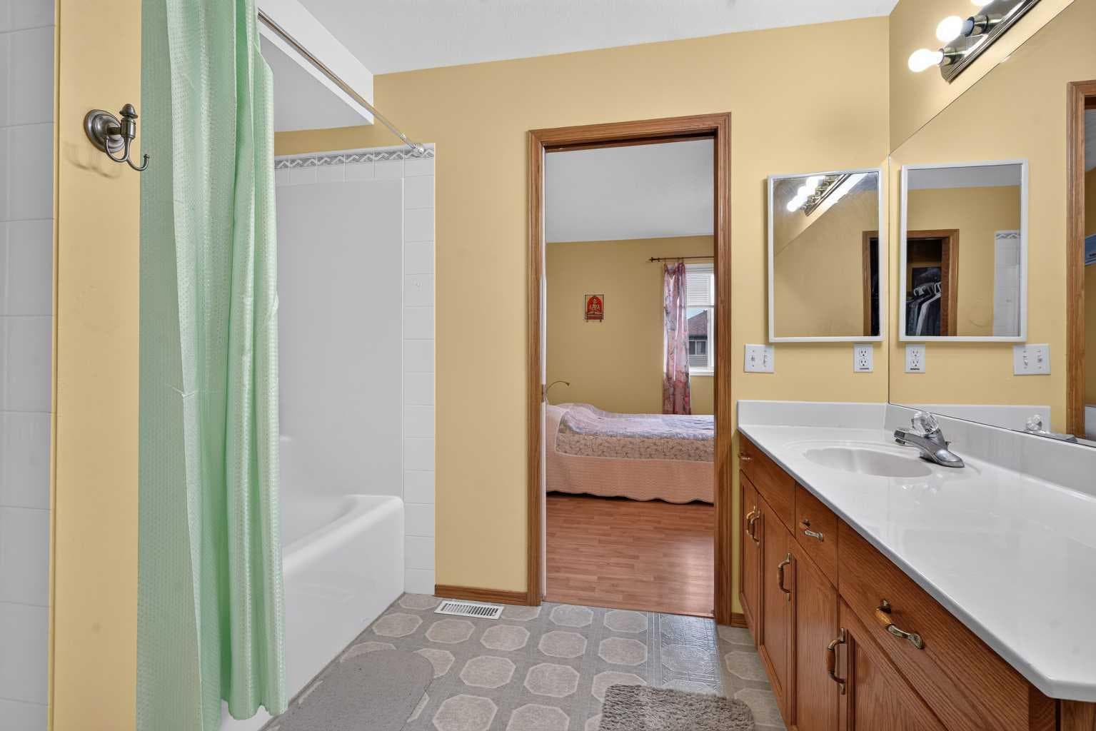 45 Arbour Crest Terrace NW