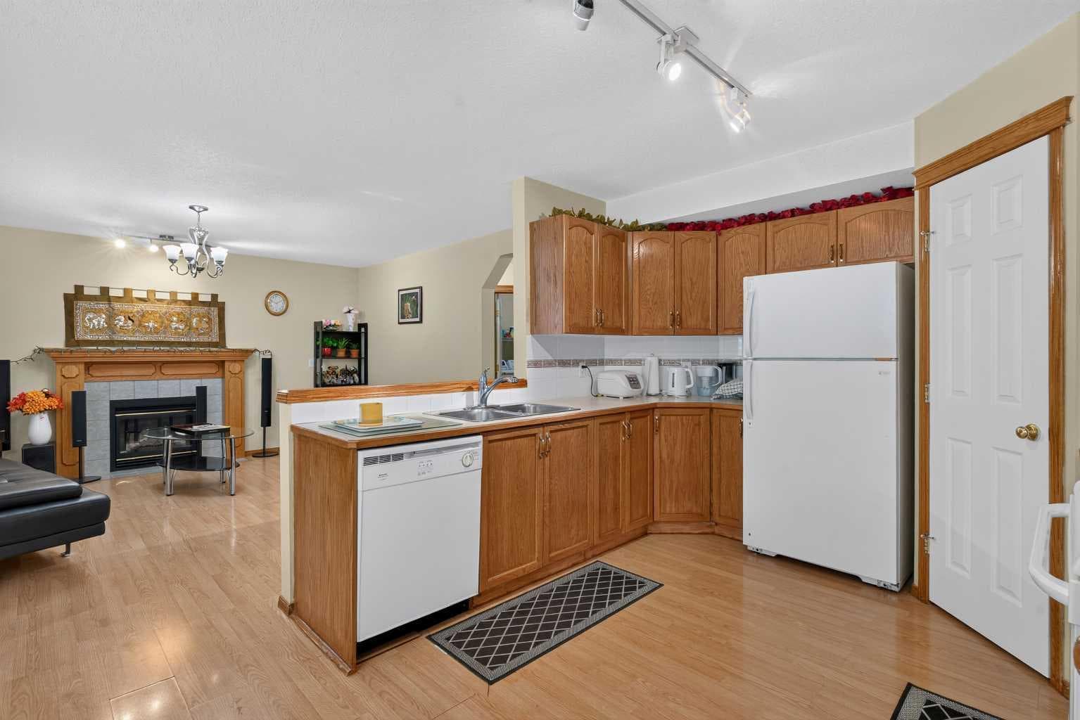 45 Arbour Crest Terrace NW
