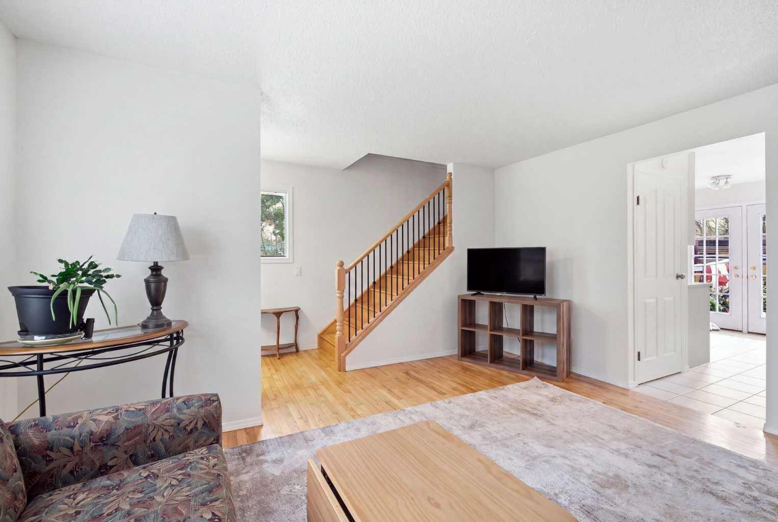12, 800 Bowcroft Place 