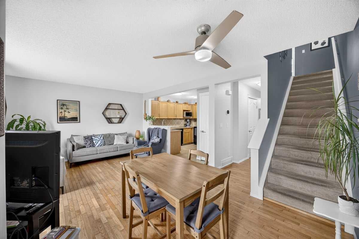 211 Bayside Point SW