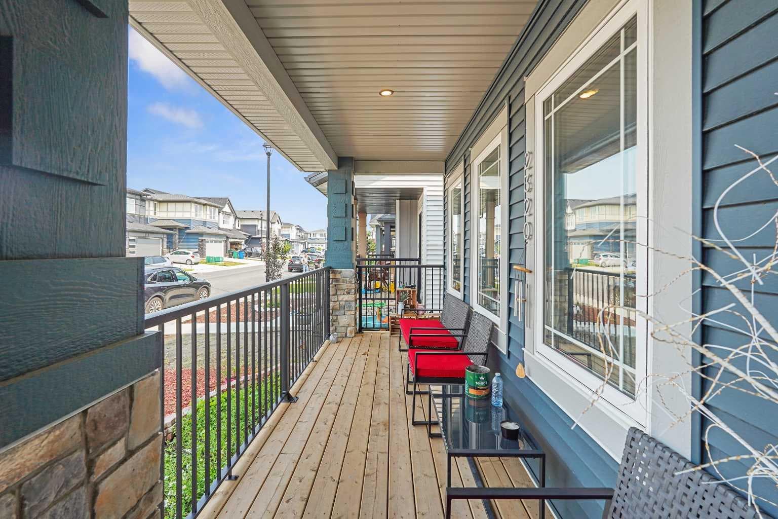 2320 Lancaster Heights SE