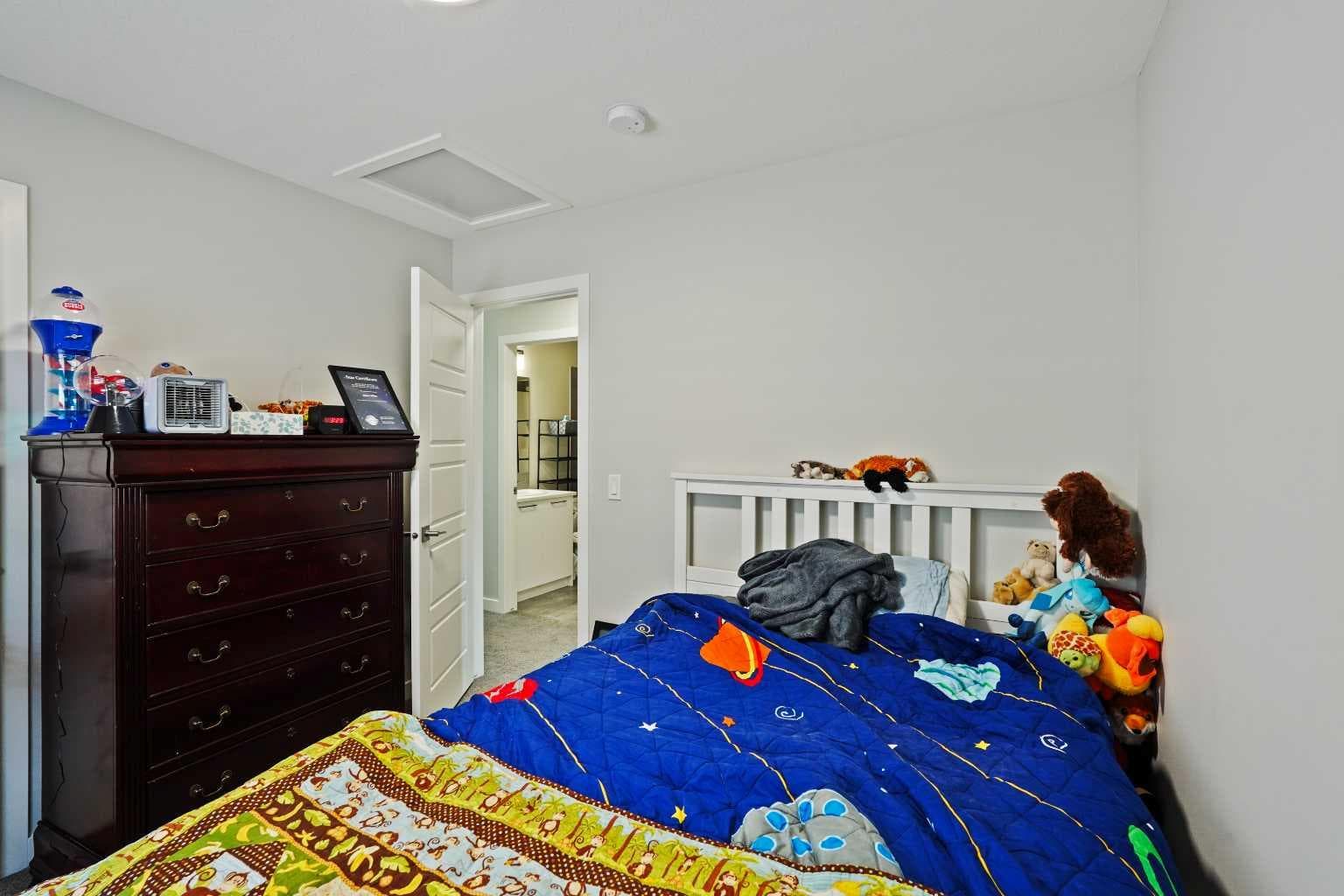 2320 Lancaster Heights SE
