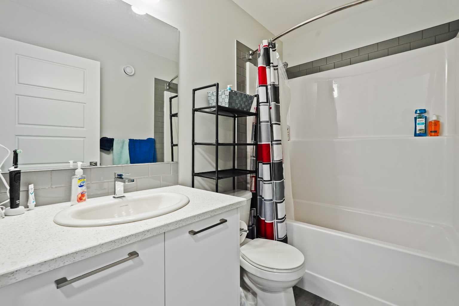 2320 Lancaster Heights SE
