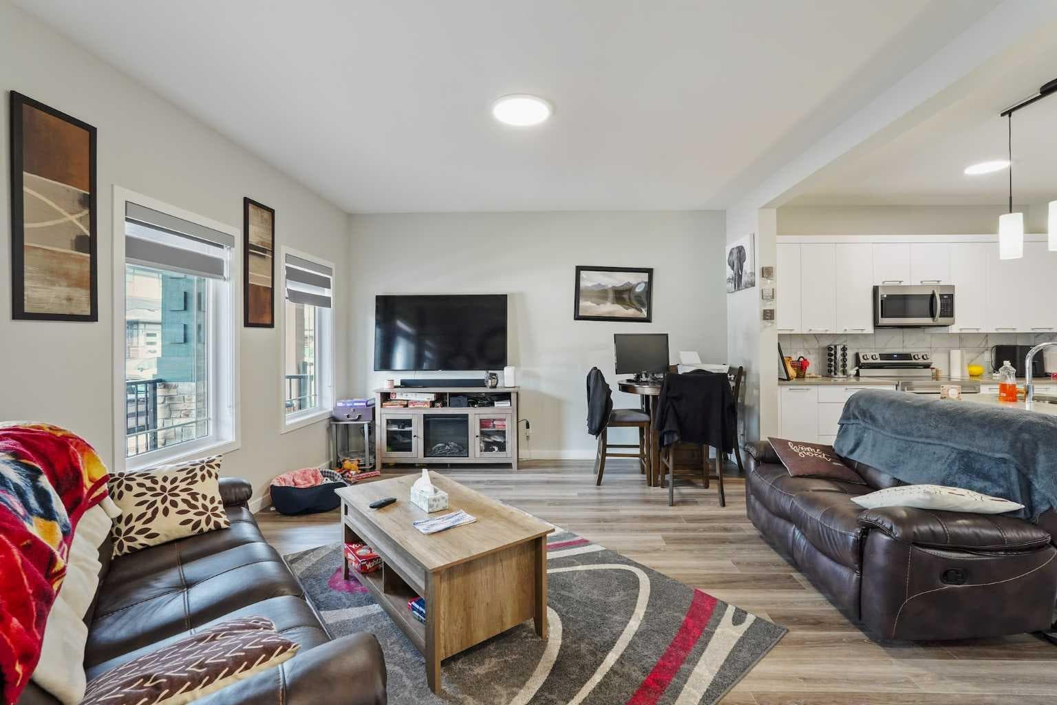 2320 Lancaster Heights SE