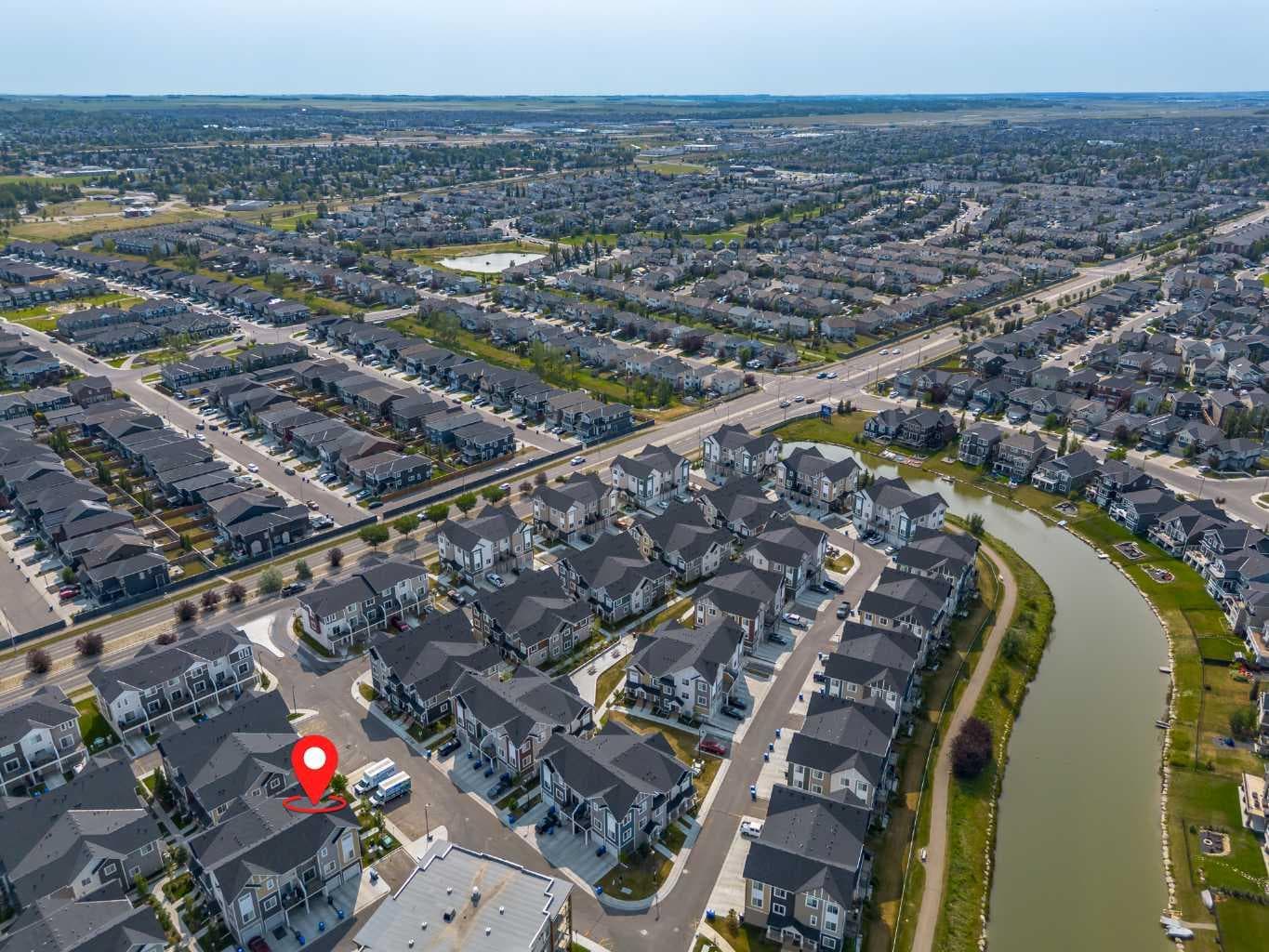 573 Canals Crossing SW