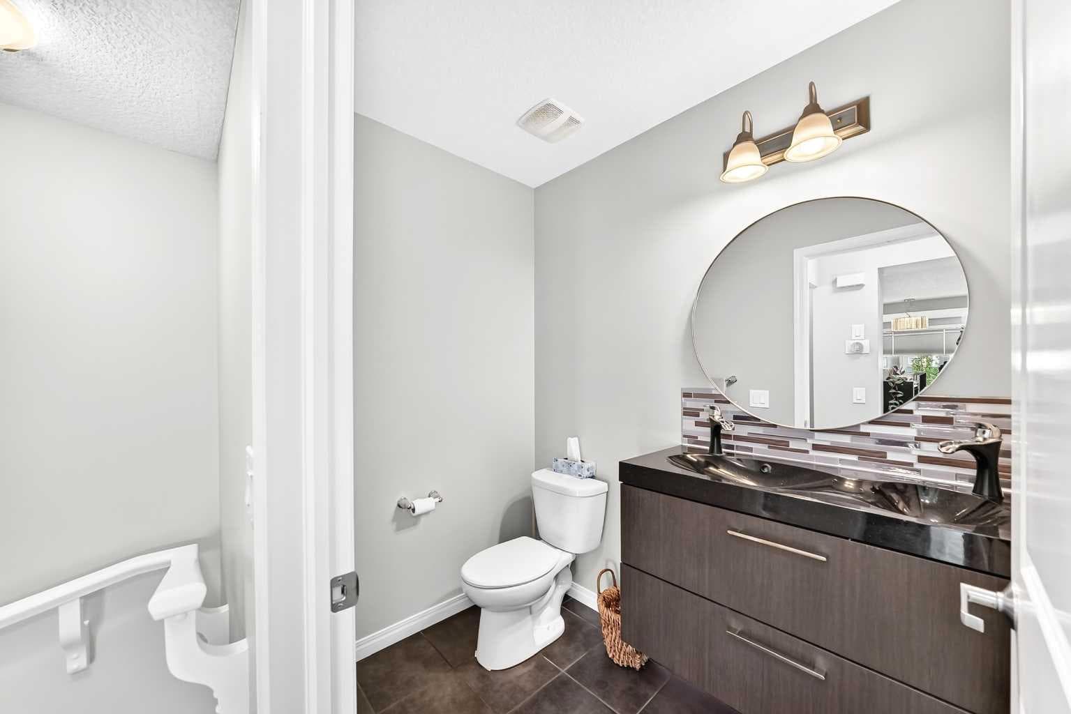 136 Windford Grove SW