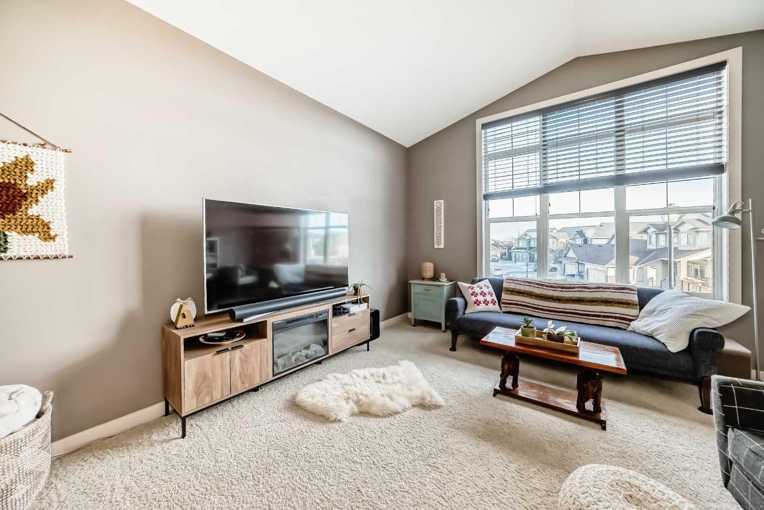 93 Williamstown Green NW