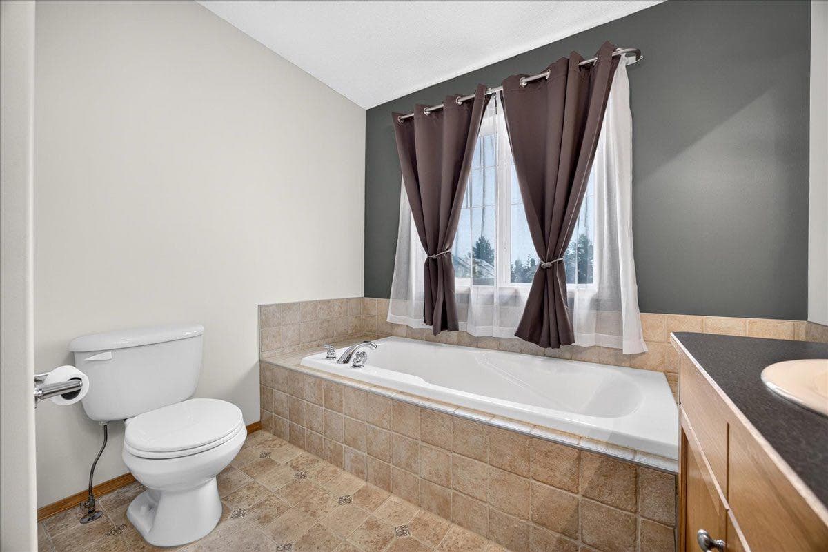 2745 Coopers Manor SW