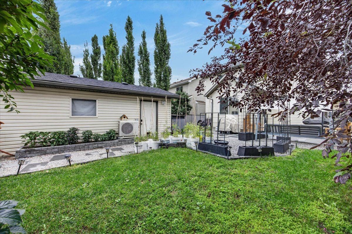 2745 Coopers Manor SW