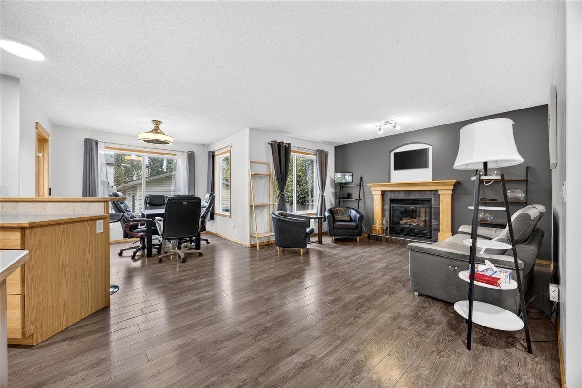 2745 Coopers Manor SW