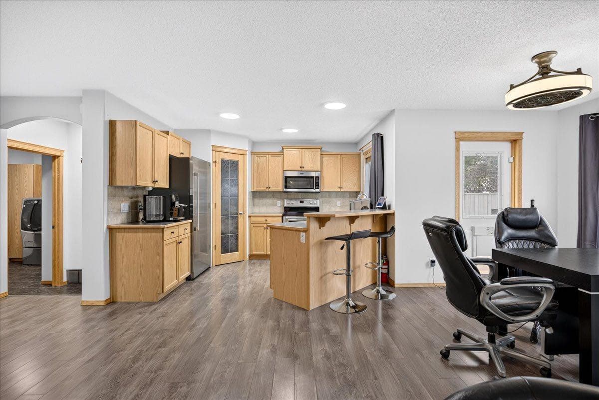 2745 Coopers Manor SW