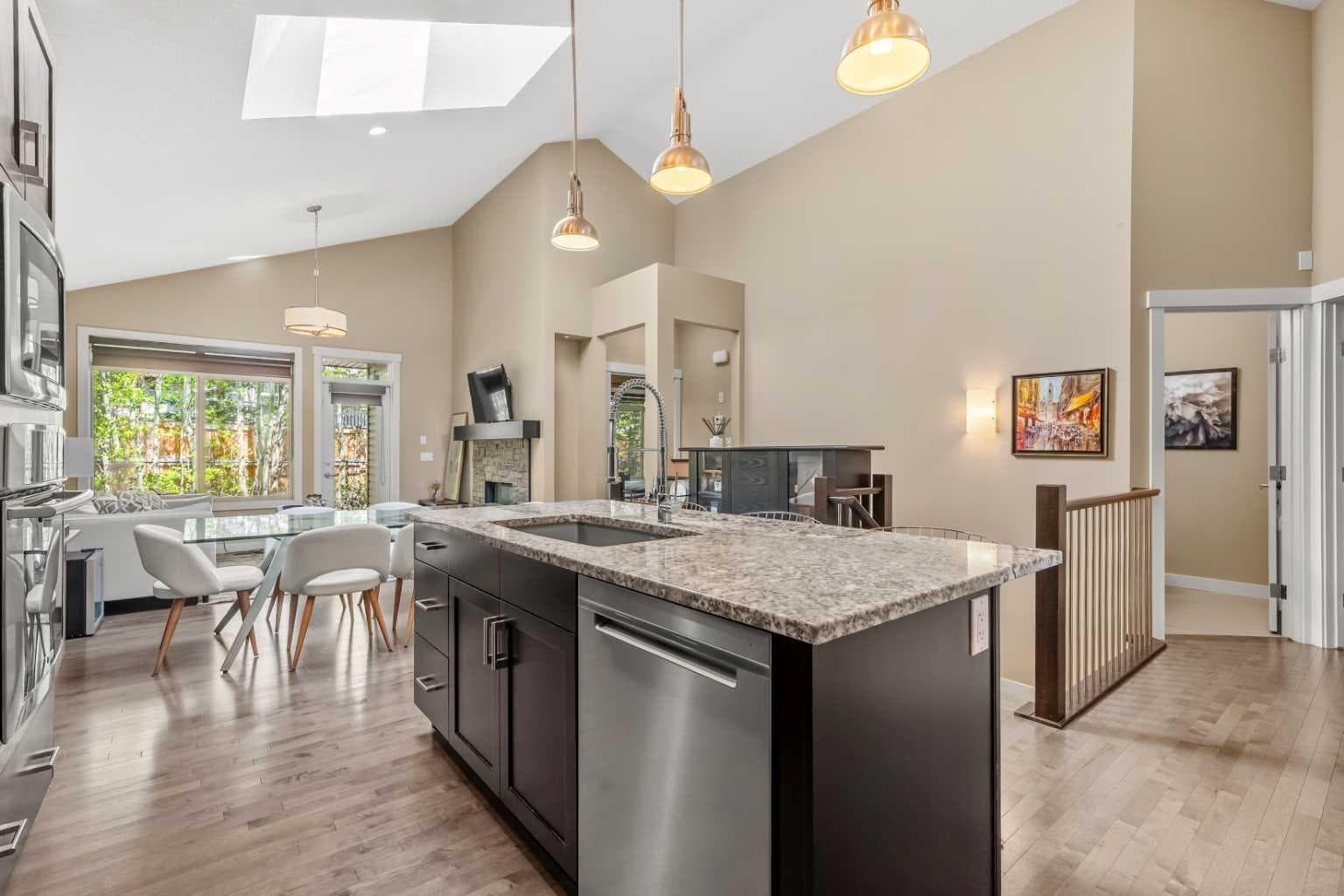 63 Cortina Villas SW