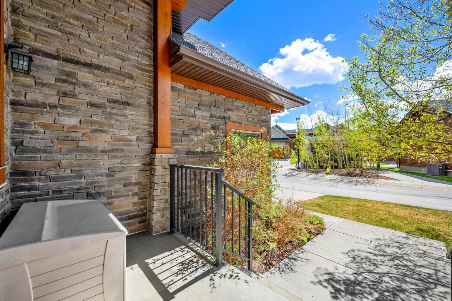 63 Cortina Villas SW
