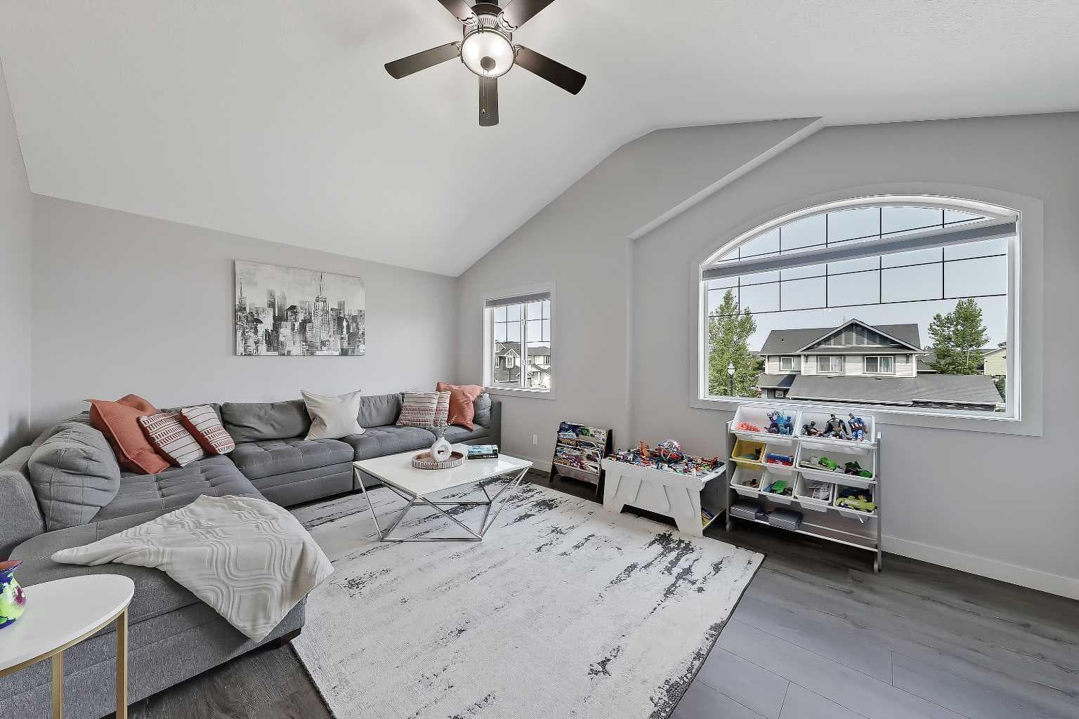 268 Rainbow Falls Way 